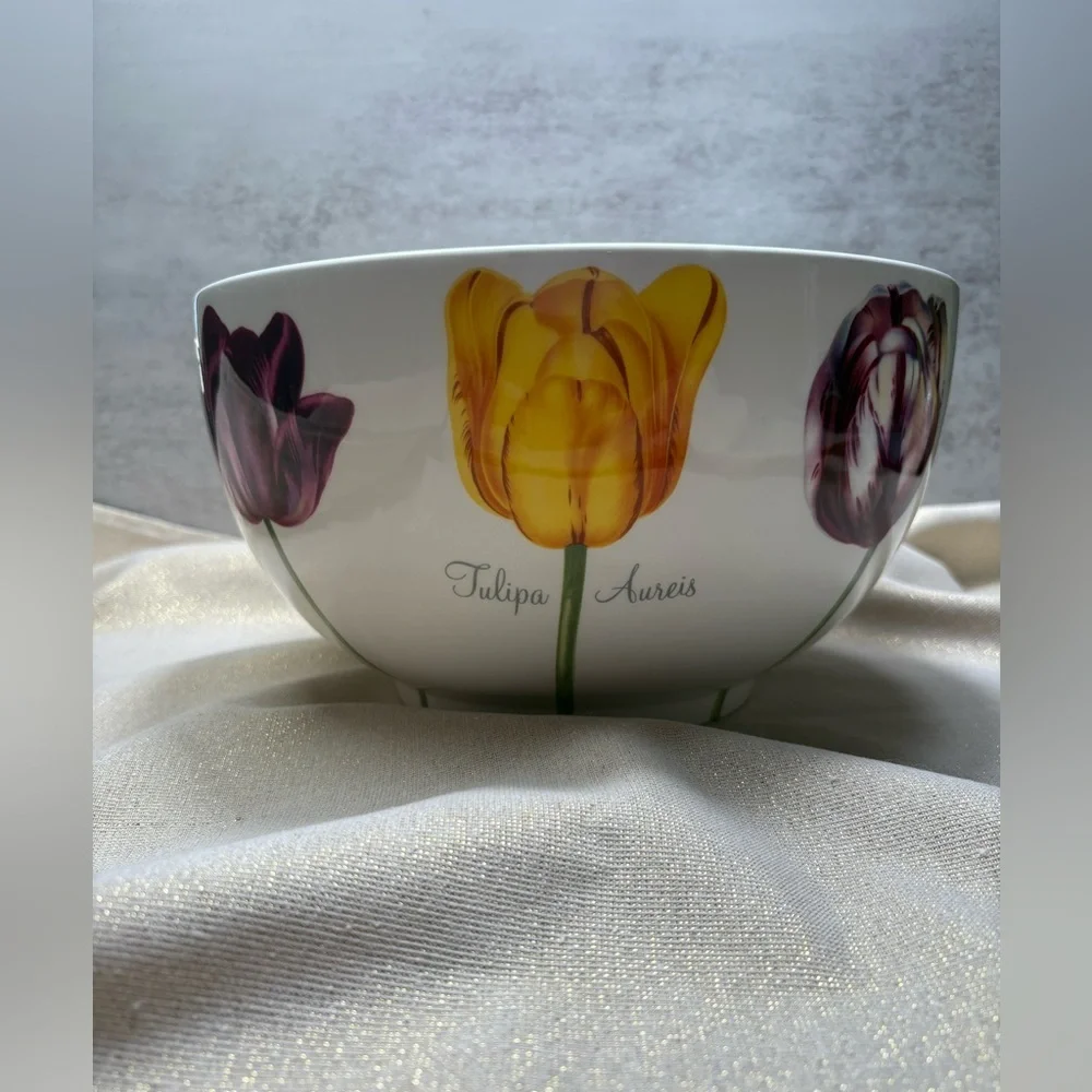 Lord and Taylor Pottery Tulip Bowl R.B. Bernarda Portugal Serving Bowl